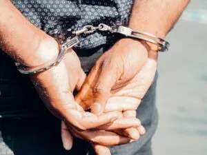詐欺罪關多久?涉及洗錢罪:人頭帳戶、車手詐欺罪刑法怎麼判?