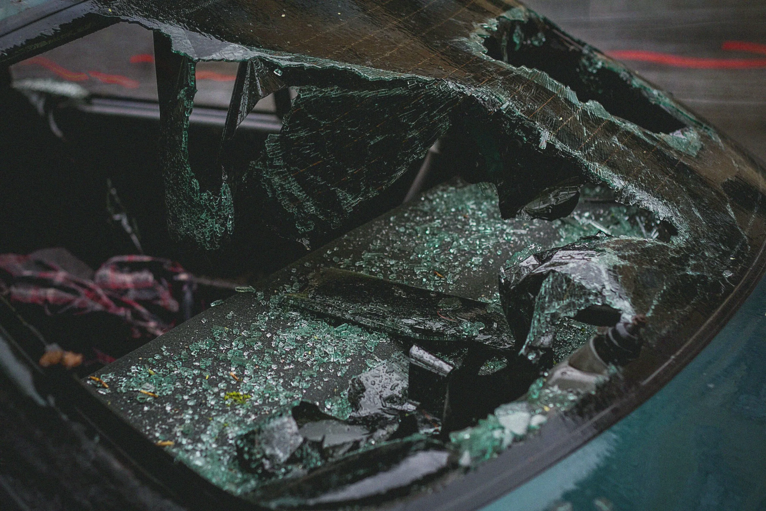 遇到車禍獅子大開口怎麼辦：蒐證與資料整理清單（行車紀錄器、醫療單據、估價）