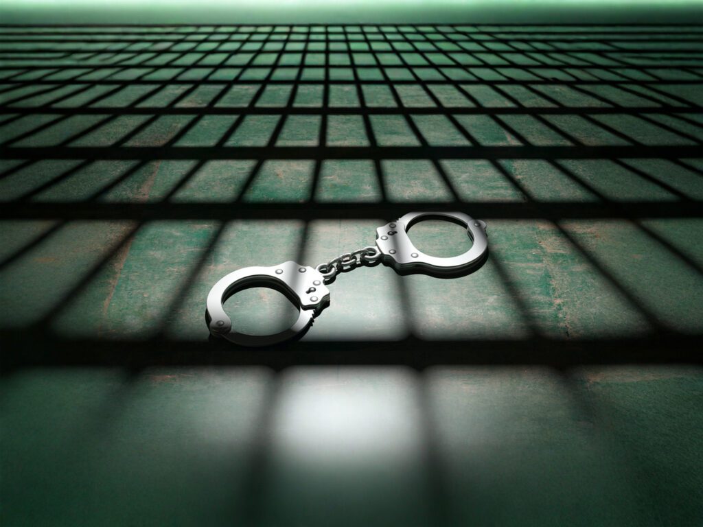 加重詐欺罪關多久？律師講解人頭帳戶、車手洗錢刑期與罰金 怎麼不被關？