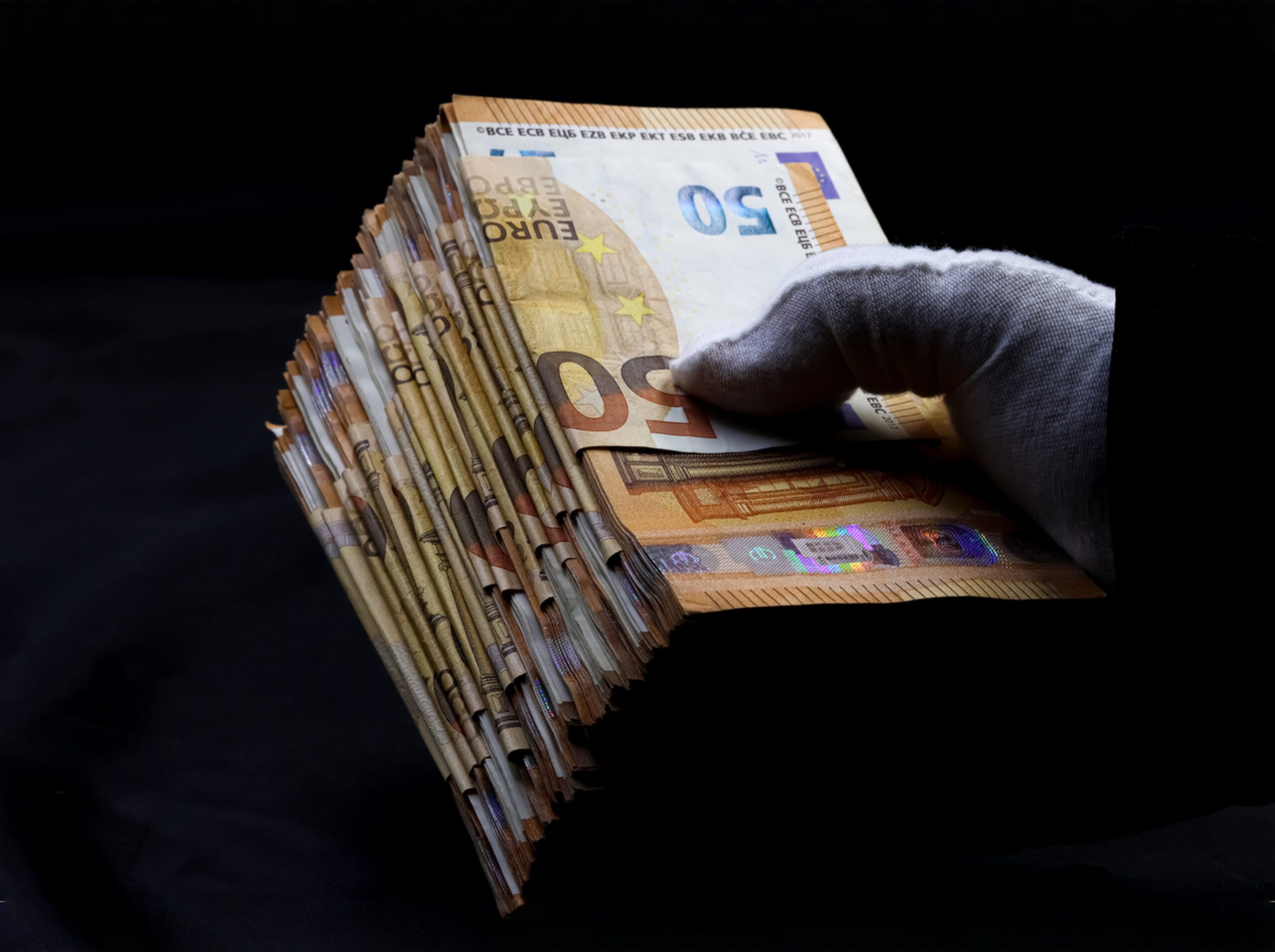 人頭帳戶會被關嗎？帳戶給別人構成洗錢、詐欺！