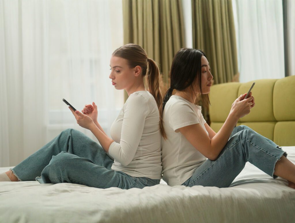 避免私下爭辯與道歉訊息示意，降低被截取片段入罪風險