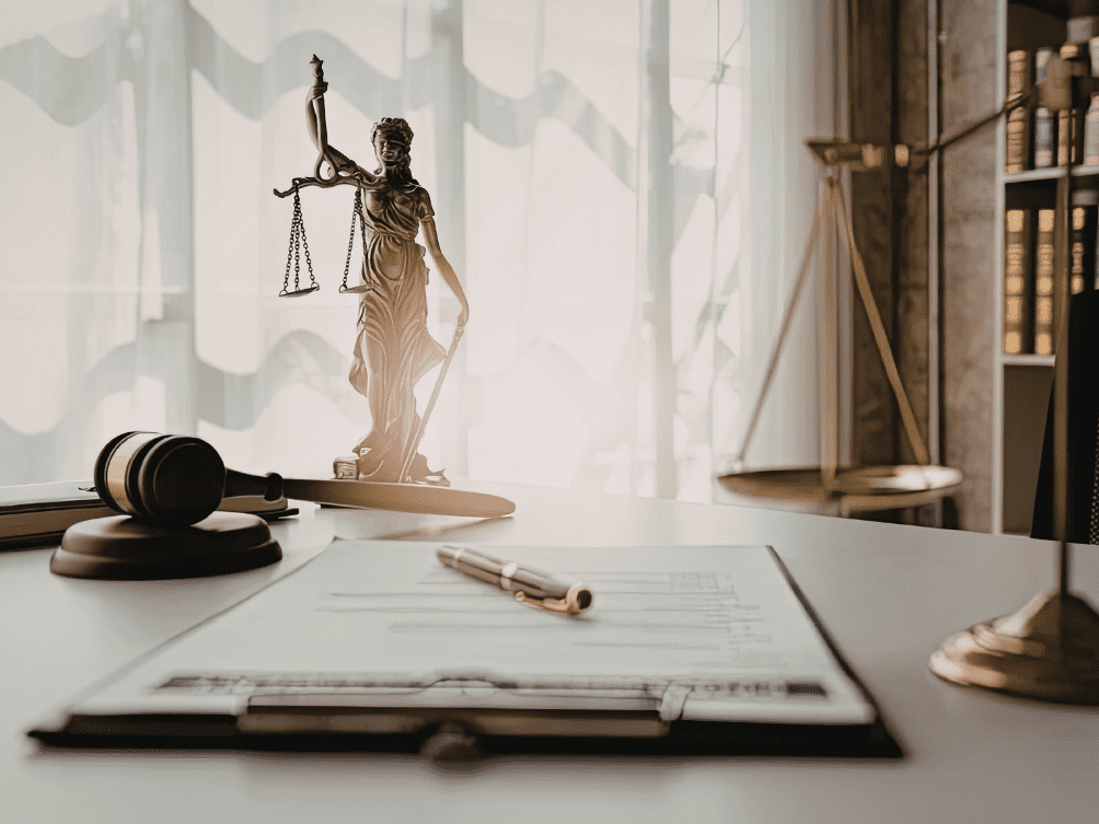 公然侮辱誹謗差別示意圖：社群留言與法律概念，理解妨害名譽罪判斷起點